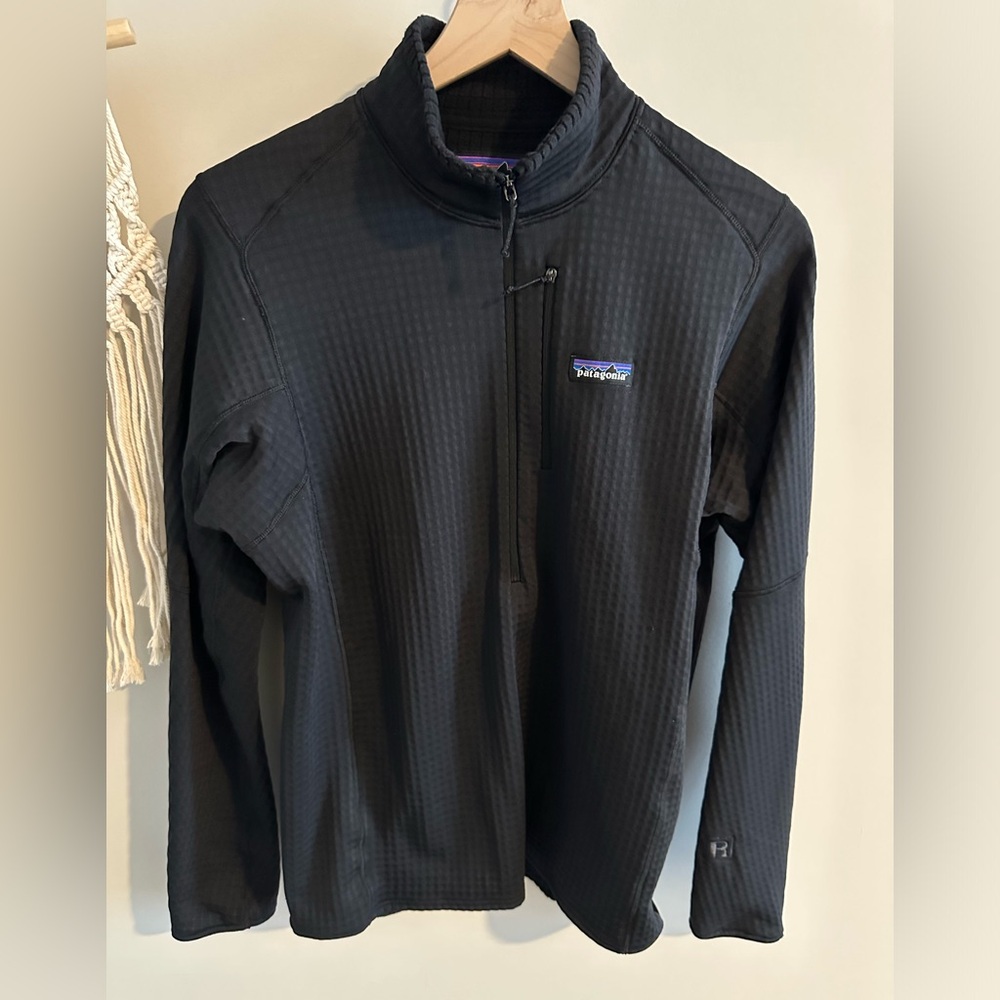 Patagonia R1 Tech face half zip LIKE NEW